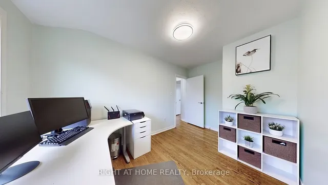 Additional image 25 of 83 Chestnut Cres