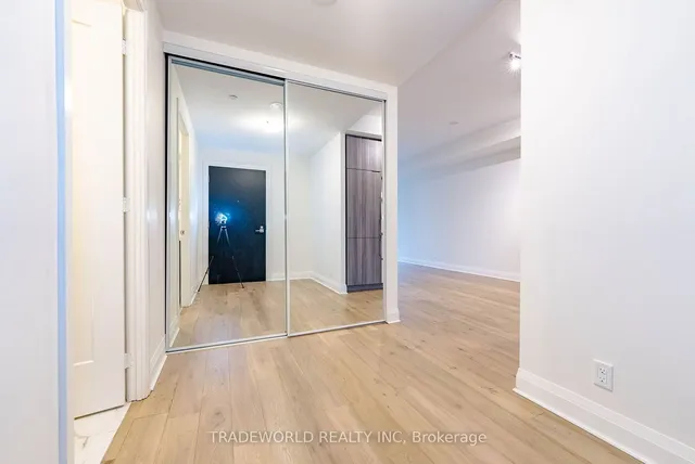 Additional image 18 of 151 Avenue Rd Unit 305