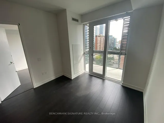 Additional image 9 of 39 Roehampton Ave Unit 710