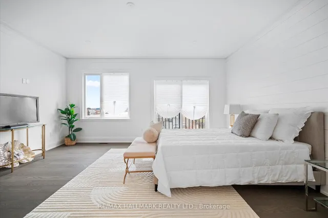 Additional image 27 of 17 Antonio Crt