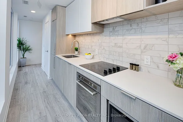 Additional image 2 of 2020 Bathurst St Unit 1820