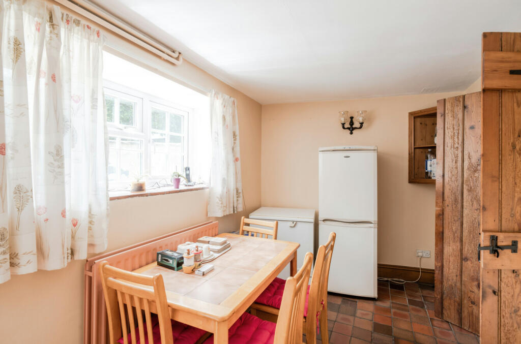 Additional image 5 of Henstridge, Templecombe, Somerset, BA8