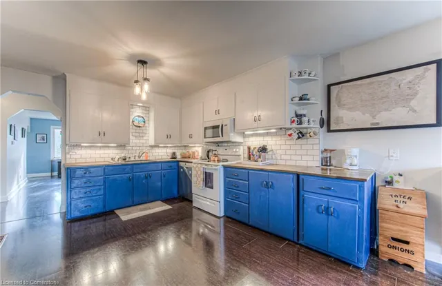 Additional image 16 of 92 Belleview Ave