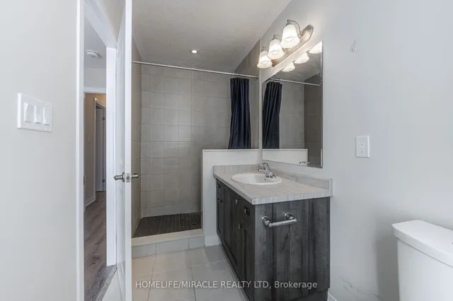 Additional image 29 of 70 Progress Ave