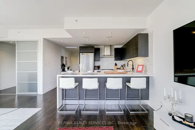 Additional image 21 of 588 Annette St Unit 503