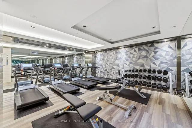 Additional image 28 of 15 Merchants' Wharf Unit 507