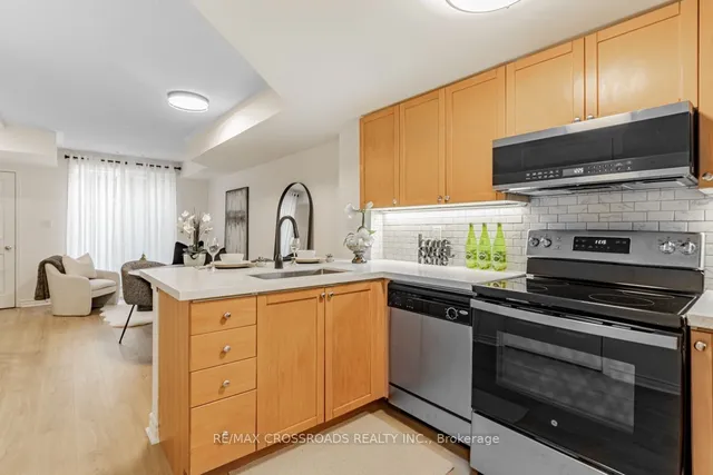 Additional image 8 of 31 Foundry Ave Unit 26