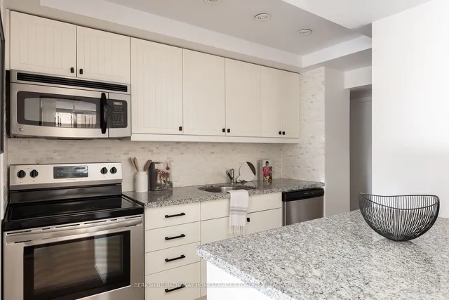 Additional image 6 of 71 Front St Unit 704