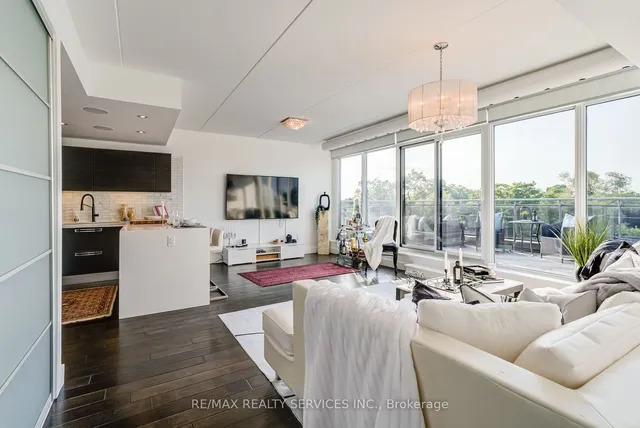 Additional image 15 of 588 Annette St Unit 503