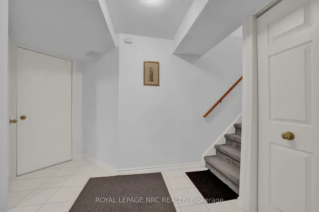 Additional image 30 of 27 Hollyridge Cres