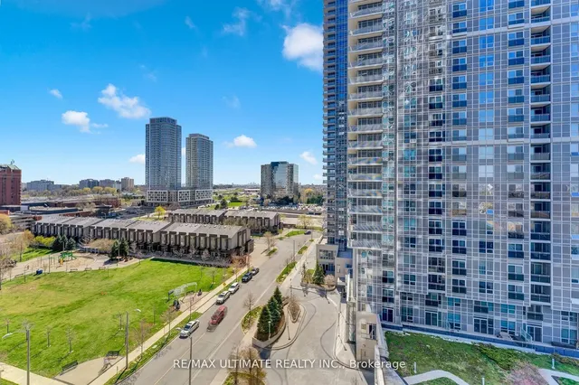 Additional image 18 of 225 Village Green Sq Unit 1006