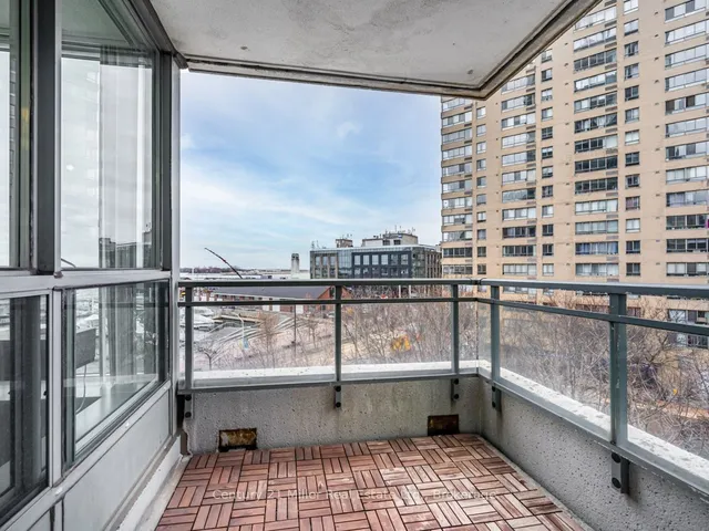 Additional image 22 of 230 Queens Quay Unit 628