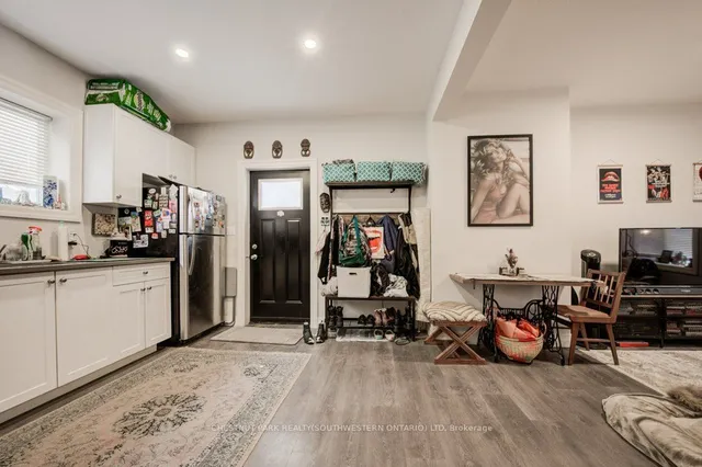 Additional image 6 of 374 Louisa St