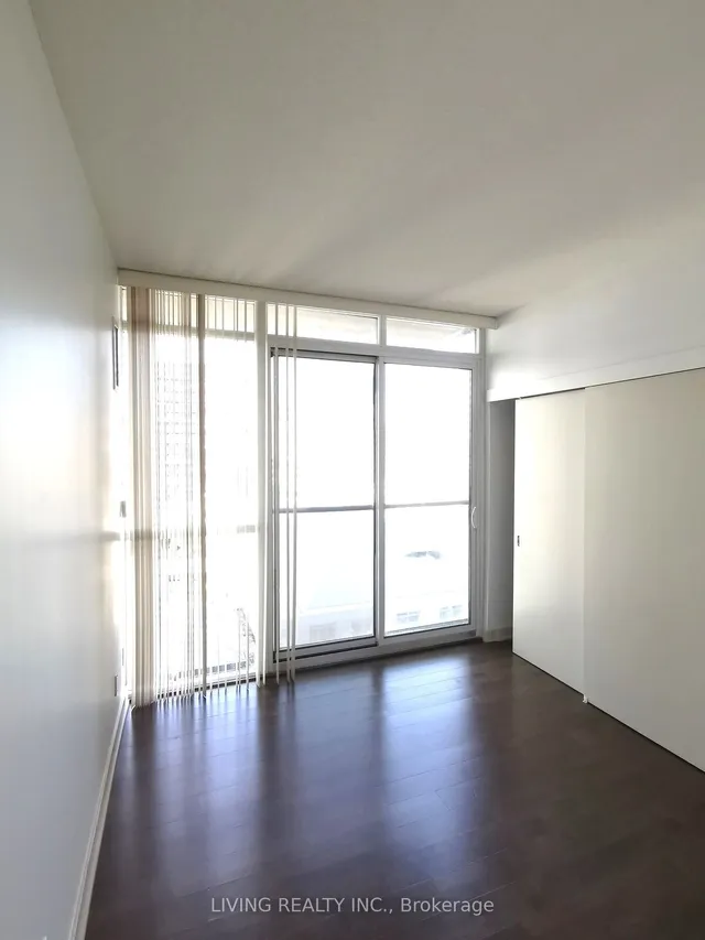 Additional image 8 of 126 Simcoe St Unit 2004