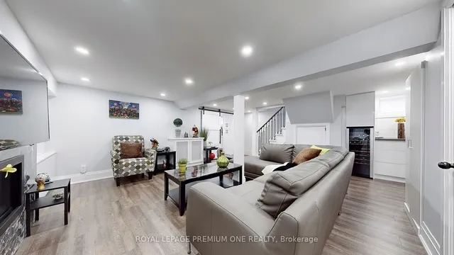 Additional image 22 of 67 Montcalm Ave