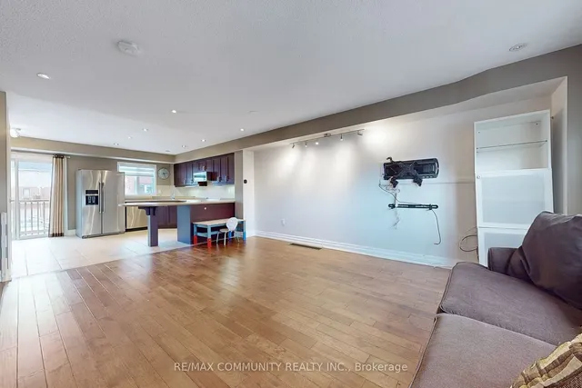 Additional image 16 of 3030 Lakeshore Blvd Unit 8