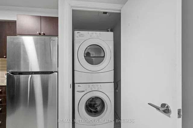 Additional image 14 of 151 Village Green Sq Unit 2103