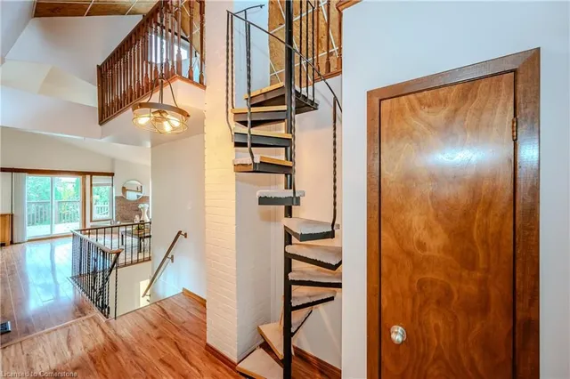 Additional image 21 of 58 Fifth Ave