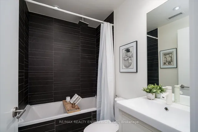 Additional image 6 of 25 Stafford St Unit 811