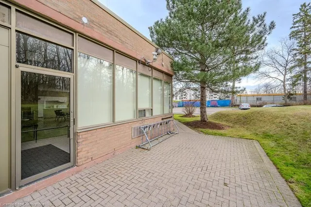 Additional image 6 of 3227 King St Unit 301