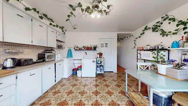 Additional image 4 of 32 Markham St