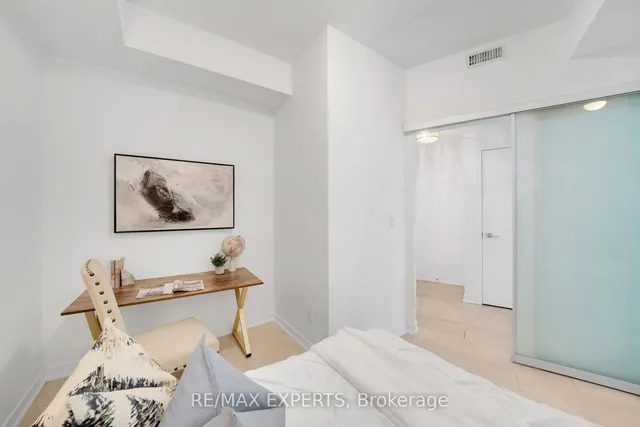 Additional image 9 of 51 East Liberty St Unit 2207