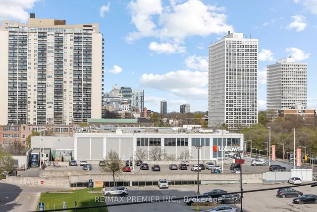 Additional image 37 of 1486 Bathurst St Unit 404