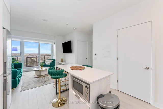 Additional image 11 of 130 River St Unit 1411