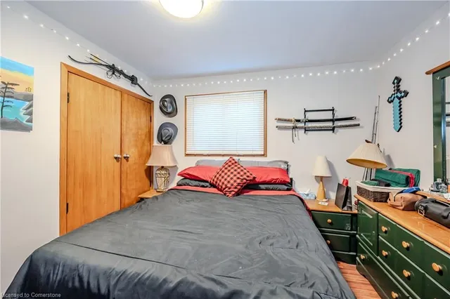 Additional image 34 of 58 Fifth Ave