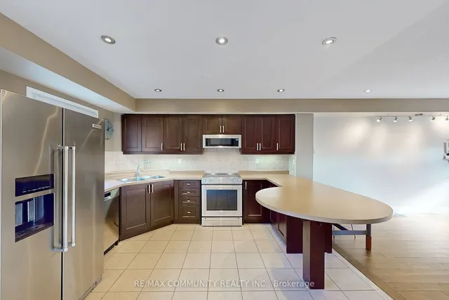 Additional image 19 of 3030 Lakeshore Blvd Unit 8