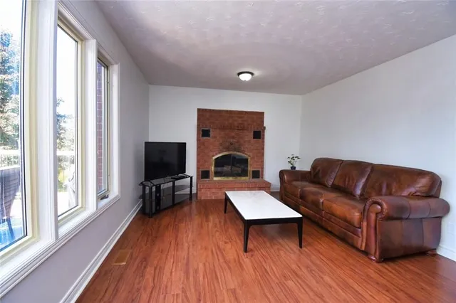 Additional image 13 of 244 MICHENER Cres