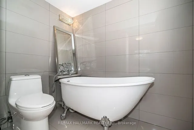 Additional image 25 of 362 The East Mall Unit 112