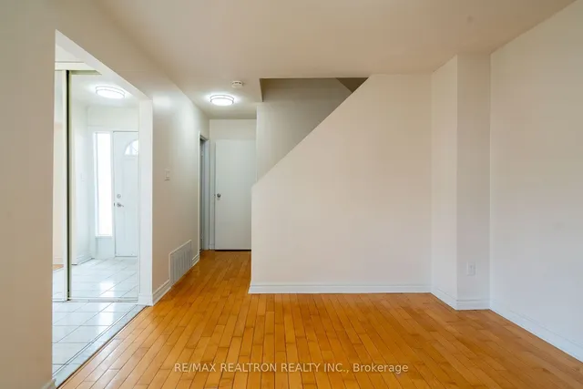 Additional image 12 of 2 Dailing Gate Unit 9