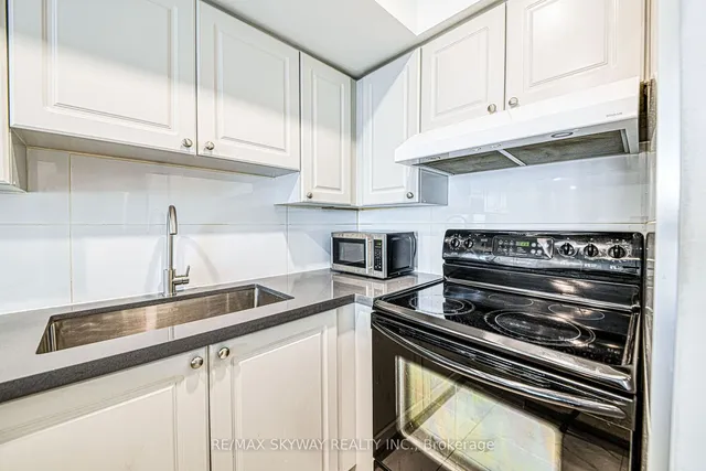 Additional image 9 of 98 Strachan Ave Unit 614