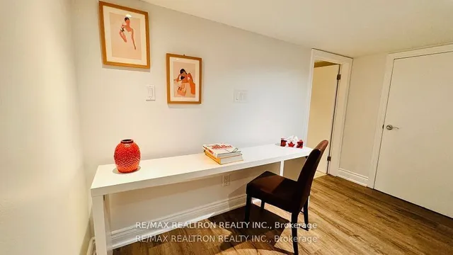 Additional image 26 of 12 Lark St