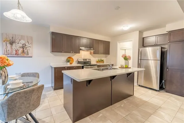 Additional image 14 of 37 Blue Oak Street