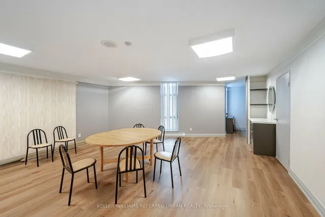 Additional image 39 of 250 Queens Quay Unit 703