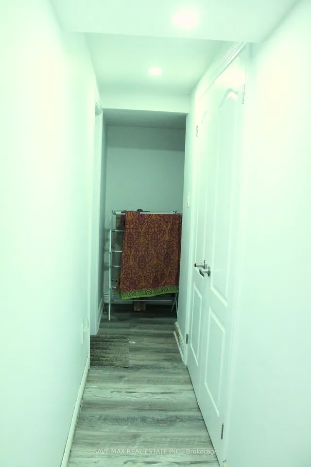 Additional image 28 of 27 Elmbank Tr