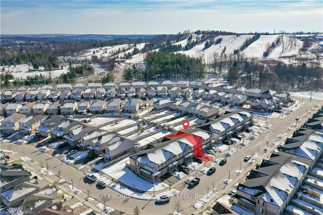 Additional image 25 of 493 Beaumont Cres