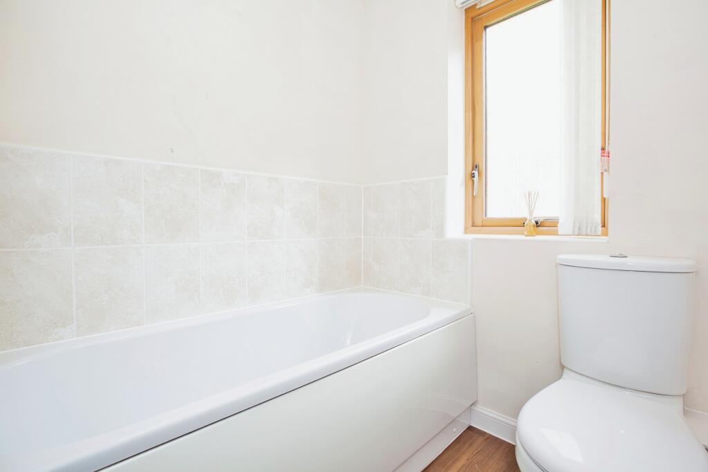 Additional image 16 of Californian Parade, Street, BA16