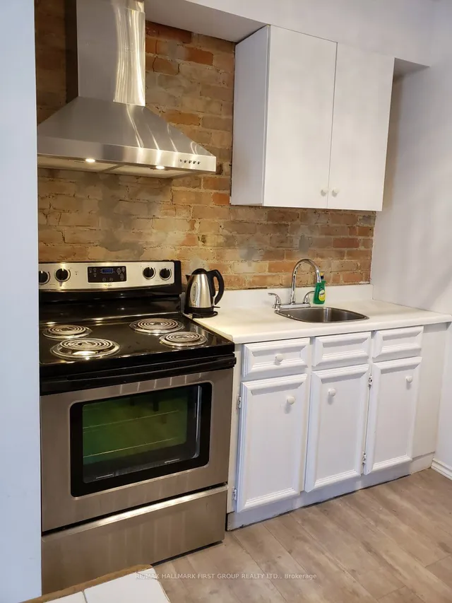 Additional image 18 of 37 Mutual St