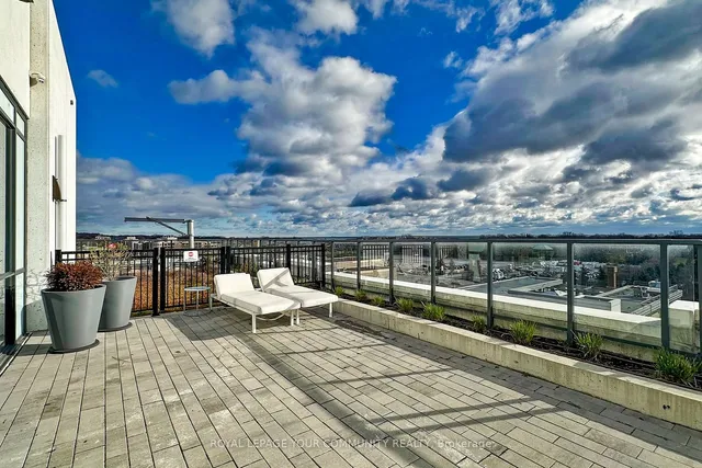 Additional image 35 of 1630 Queen St Unit 502