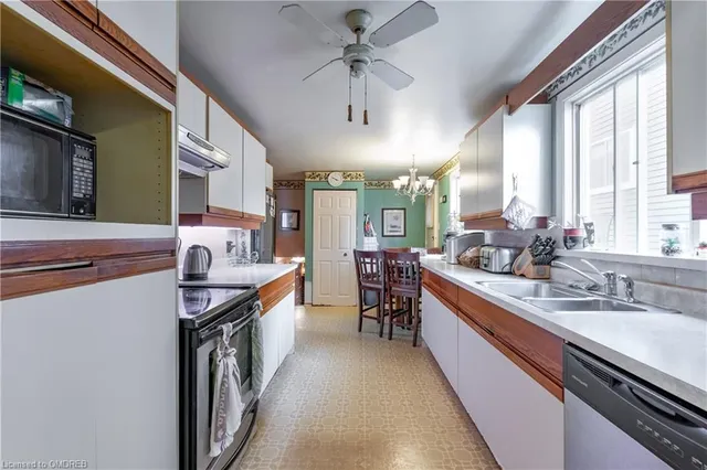 Additional image 11 of 35 Parkland Cres