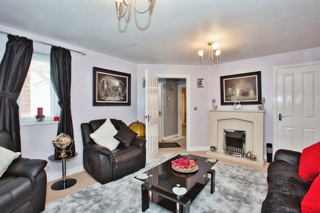 Additional image 6 of Fowen Close, Street