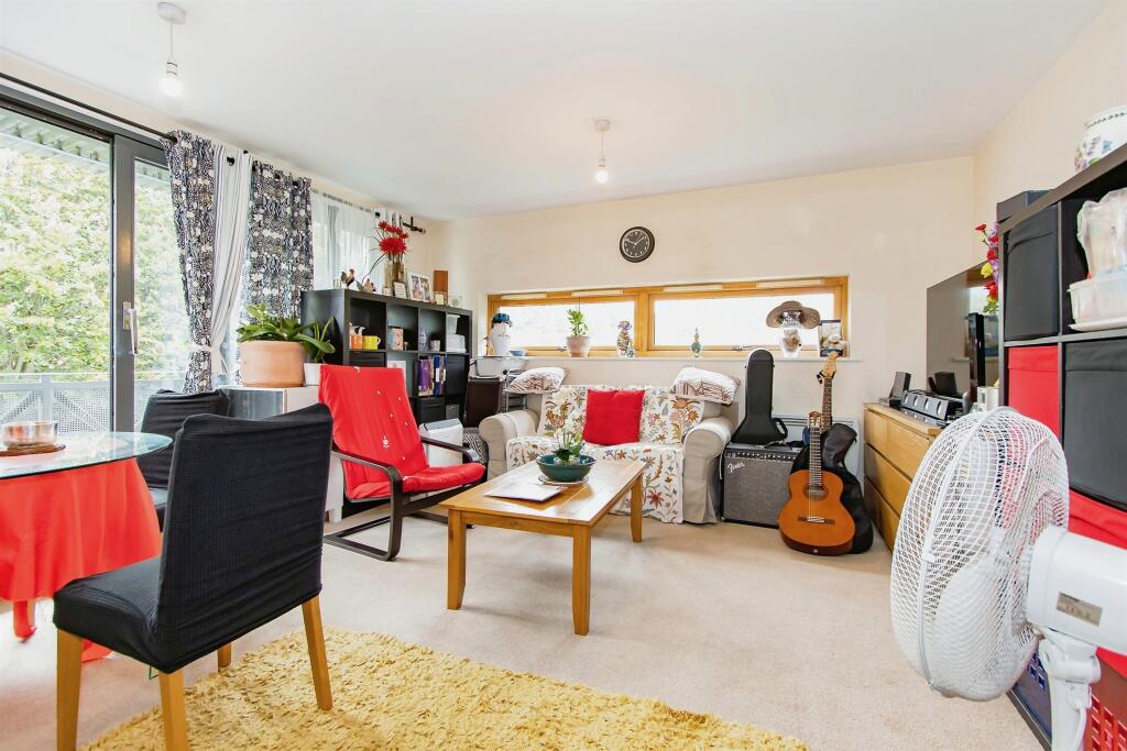 Additional image 3 of Moonraker Square, Street