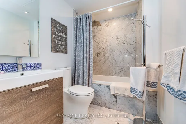 Additional image 22 of 629 King St Unit 913