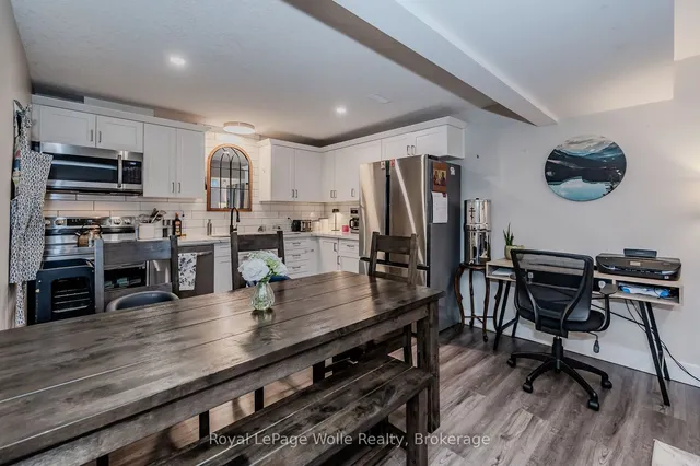 Additional image 28 of 48 Summerhill Cres