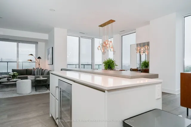 Additional image 11 of 128 Pears Ave Unit 1002