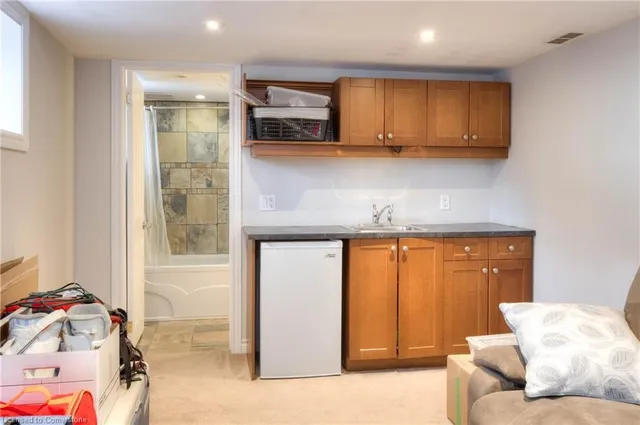 Additional image 37 of 134 Brubacher St