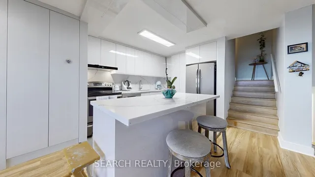 Additional image 12 of 11 Wincott Dr Unit 1912